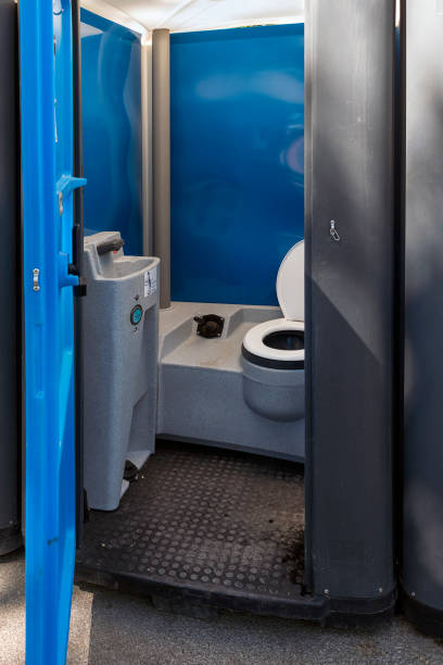 Best High-end porta potty rental  in Goshen, CA