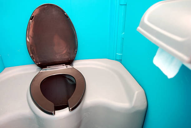 Best Porta potty rental near me  in Goshen, CA